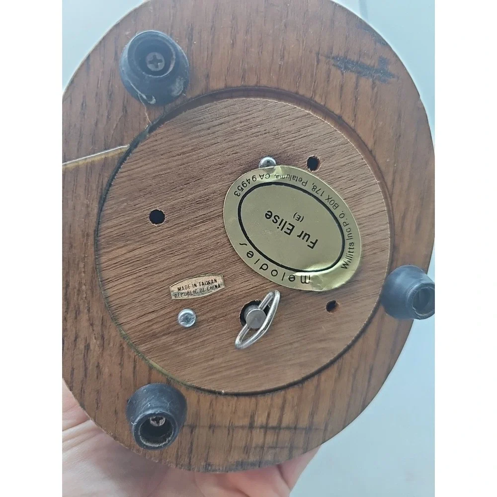 Willitts Hummingbird Music Box Works Good Beautiful